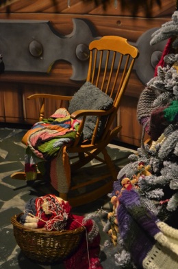 Knitting and Christmas tree, SantaPark